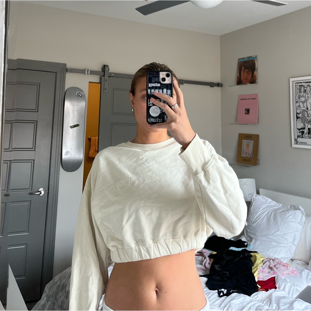 BO+TEE oh Polly cropped sweatshirt